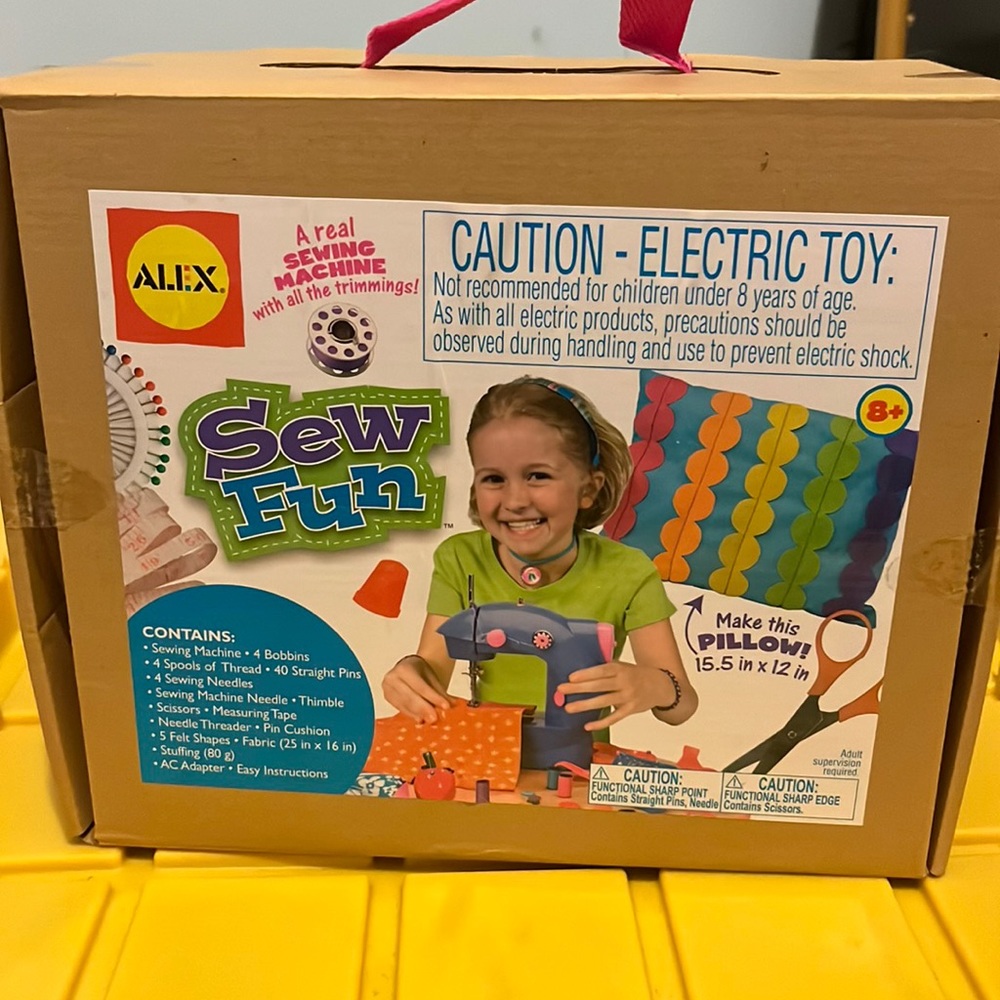 Children’s sewing machine
